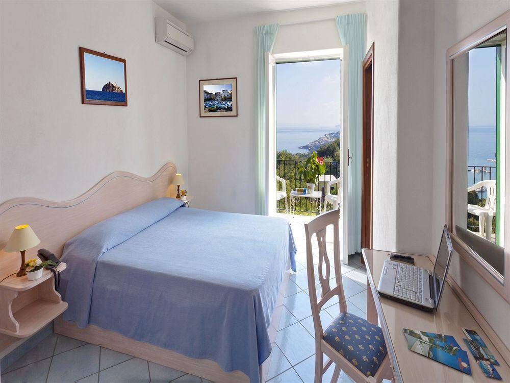 Hotel Villa D'Orta Ischia Eksteriør billede